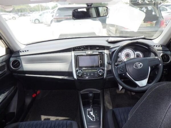 Toyota Fielder Wagon 2010 - Image 12
