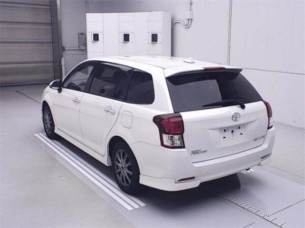 Toyota Fielder 2014 - Image 4