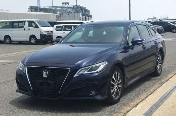 Toyota Crown 2019 S C PKG - Image 3