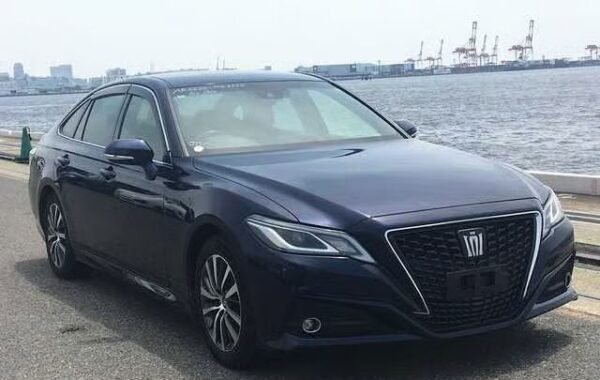 Toyota Crown 2019 S C PKG - Image 7