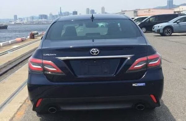 Toyota Crown 2019 S C PKG - Image 8