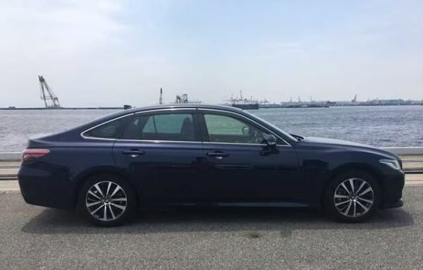 Toyota Crown 2019 S C PKG - Image 4