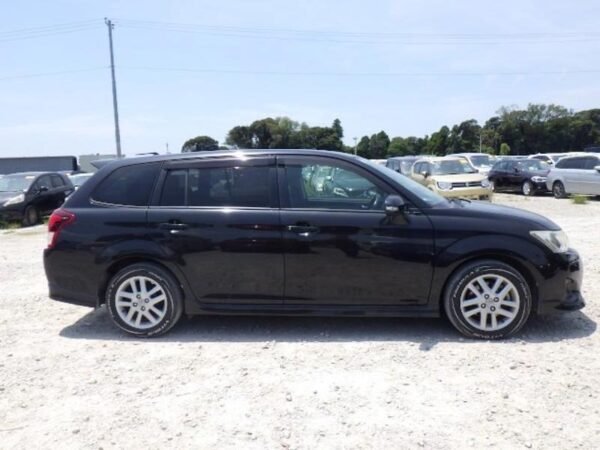 Toyota Fielder Wagon 2010 - Image 11
