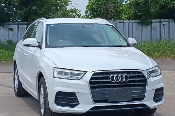 Audi Q3 2015 - Image 5