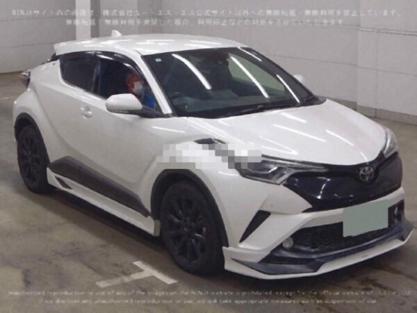 2017 Toyota CHR- White - Image 7